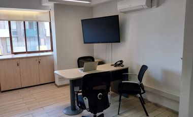 En venta 2 oficinas unidas que suman 215m2 / 3 privados / amplia sala reuniones Calle Amunátegui