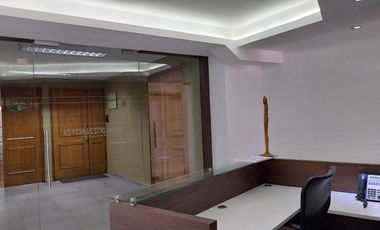 En venta 2 oficinas unidas que suman 215m2 / 3 privados / amplia sala reuniones Calle Amunátegui