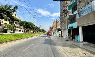 VENTA DE CASA DE 4 PISOS EN ZONA ALTAMENTE COMERCIAL – SAN JUAN DE LURIGANCHO