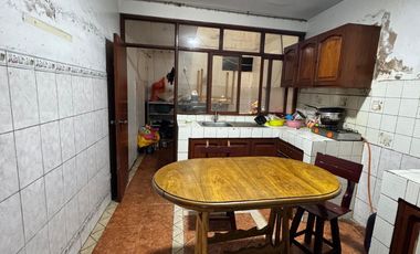 VENTA DE CASA DE 4 PISOS EN ZONA ALTAMENTE COMERCIAL – SAN JUAN DE LURIGANCHO