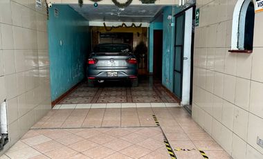 VENTA DE CASA DE 4 PISOS EN ZONA ALTAMENTE COMERCIAL – SAN JUAN DE LURIGANCHO