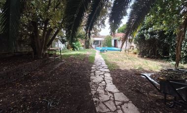 Ituzaingo - Venta - Casa en Block 3 Amb Al Frente - 3 y 2 Ambientes Al Fondo