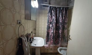 Ituzaingo - Venta - Casa en Block 3 Amb Al Frente - 3 y 2 Ambientes Al Fondo