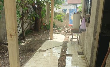 Ituzaingo - Venta - Casa en Block 3 Amb Al Frente - 3 y 2 Ambientes Al Fondo
