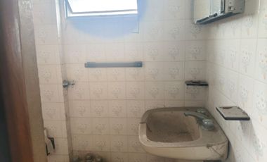 Ituzaingo - Venta - Casa en Block 3 Amb Al Frente - 3 y 2 Ambientes Al Fondo