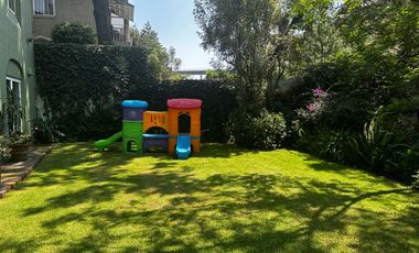 Bellísima Casa en Calle Privada con Vista Al Bosque en Lomas Anáhuac.