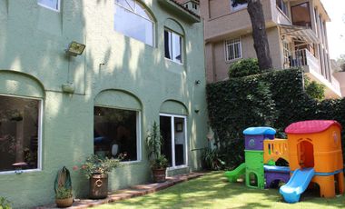Bellísima Casa en Calle Privada con Vista Al Bosque en Lomas Anáhuac.