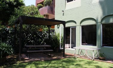 Bellísima Casa en Calle Privada con Vista Al Bosque en Lomas Anáhuac.