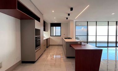 Casa independiente en arriendo en el sector Loma del Chocho, Envigado