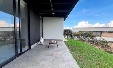 Casa independiente en arriendo en el sector Loma del Chocho, Envigado
