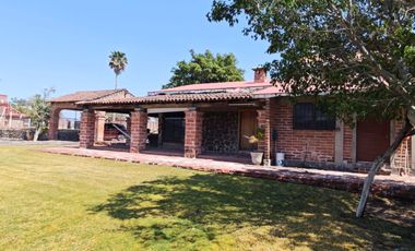 Casa frente a Lago Villa Corona  Jalisco $7,500,000