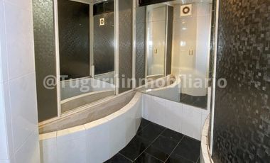 Casa en venta Tlalnepantla, cerca de Valle Dorado con terraza y 3 estacionamientos