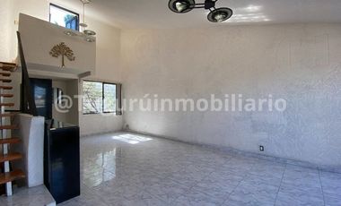 Casa en venta Tlalnepantla, cerca de Valle Dorado con terraza y 3 estacionamientos