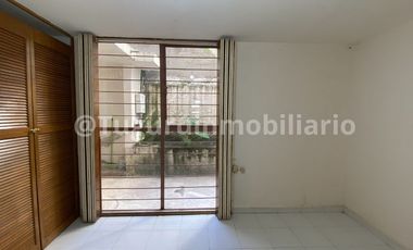 Casa en venta Tlalnepantla, cerca de Valle Dorado con terraza y 3 estacionamientos