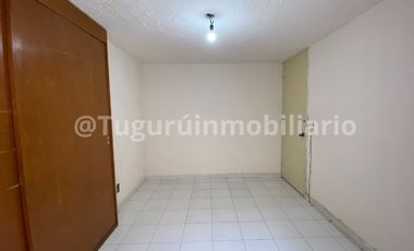 Casa en venta Tlalnepantla, cerca de Valle Dorado con terraza y 3 estacionamientos