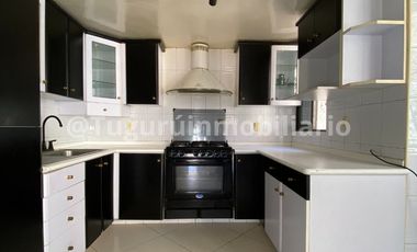 Casa en venta Tlalnepantla, cerca de Valle Dorado con terraza y 3 estacionamientos