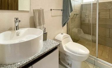 PRECIOSA Y AMPLIA CASA, EXCELENTE UBICACIÓN EN FRACC. RESIDENCIAL LAS AMÉRICAS. A UNOS MINUTOS DE LA CDMX!!! -NO CRÉDITOS-
