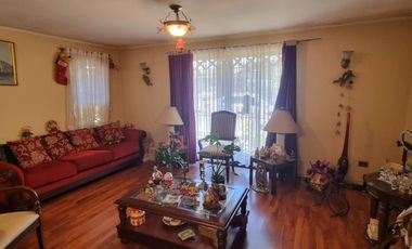 HERMOSA CASA INDIVIDUAL, SOLEADA Y BIEN UBICADA EN VILLA ALEMANA