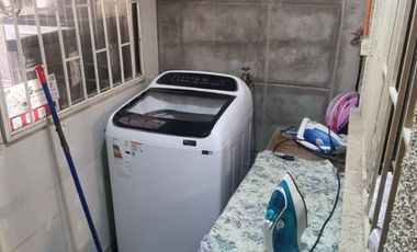 HERMOSA CASA INDIVIDUAL, SOLEADA Y BIEN UBICADA EN VILLA ALEMANA