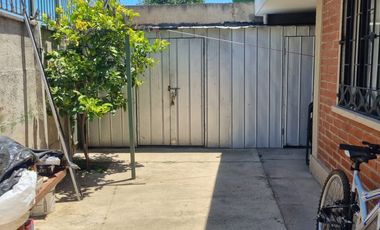 HERMOSA CASA INDIVIDUAL, SOLEADA Y BIEN UBICADA EN VILLA ALEMANA