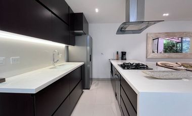 Casa en arriendo en el sector Loma del Atravezado, Envigado