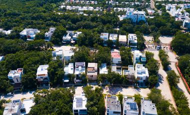 Casa en venta en Sendero Parque Gell, Playa del Carmen, Quintana Roo BR54