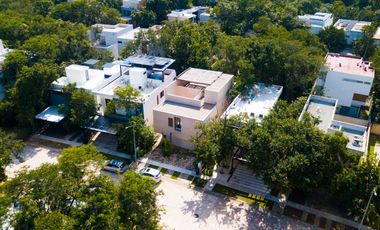 Casa en venta en Sendero Parque Gell, Playa del Carmen, Quintana Roo BR54