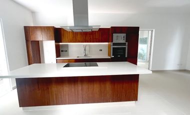 Casa en venta en Sendero Parque Gell, Playa del Carmen, Quintana Roo BR54