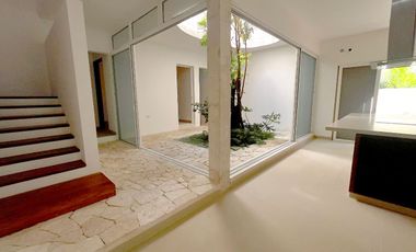 Casa en venta en Sendero Parque Gell, Playa del Carmen, Quintana Roo BR54