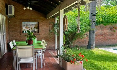 Lindisima Casa con Jardín y Pileta - La Horqueta, San Isidro