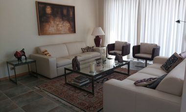 HERMOSA CASA ESTILO MEDITERRÁNEO EN CONDOMINIO LA AURORA CURACAVI