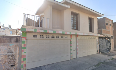 CASA EN VENTA, !! PROPIEDAD DE REMATE YA ADJUDICADA¡¡, E+A RESPALDO INMOBILIARIO-Benito Crespo 102, Fraccionamiento del Lago, 34080 Durango, Dgo.