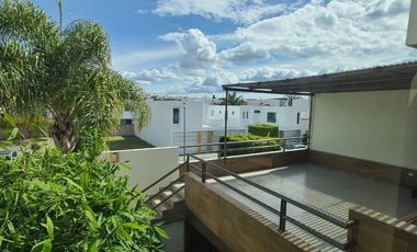 CASA EN VENTA PARQUE LA CASTELLANA EN LOMAS DE ANGELÓPOLIS