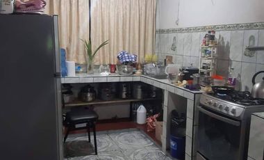 VENTA DE CASA CON 4 DEPARTAMENTOS EN CHOSICA