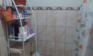 VENTA DE CASA CON 4 DEPARTAMENTOS EN CHOSICA