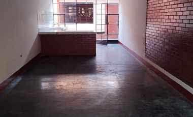 VENTA DE CASA CON 4 DEPARTAMENTOS EN CHOSICA