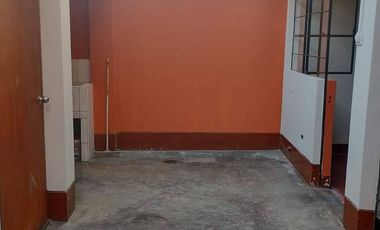 VENTA DE CASA CON 4 DEPARTAMENTOS EN CHOSICA