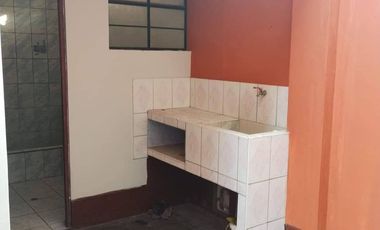 VENTA DE CASA CON 4 DEPARTAMENTOS EN CHOSICA
