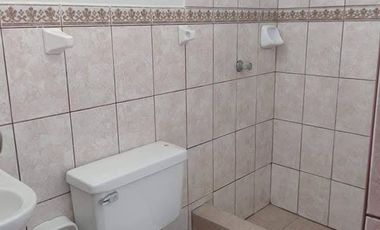 VENTA DE CASA CON 4 DEPARTAMENTOS EN CHOSICA