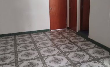 VENTA DE CASA CON 4 DEPARTAMENTOS EN CHOSICA