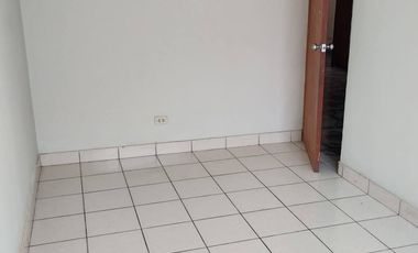 VENTA DE CASA CON 4 DEPARTAMENTOS EN CHOSICA