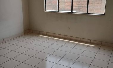 VENTA DE CASA CON 4 DEPARTAMENTOS EN CHOSICA