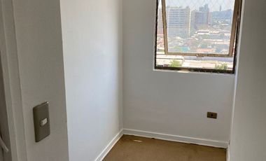 Amplio e iluminado Departamento Se Arrienda, 3 Dormitorios 1 Baño