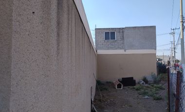 Se Vende Casa con Excedente de Terreno en Los Héroes Tecámac Sección Flores