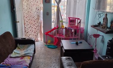 Se Vende Casa con Excedente de Terreno en Los Héroes Tecámac Sección Flores