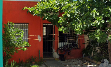 CASA EN CALLE AMARANTOS, MISIÓN DE LAS FLORES, SOLIDARIDAD. ¡NO CRÉDITOS!
