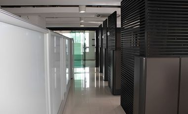 Oficina en venta en el sector Castropol, Poblado, Medellin