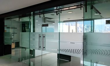 Oficina en venta en el sector Castropol, Poblado, Medellin