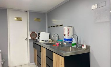 Consultorio o local en venta en el sector Calle Larga, Sabaneta