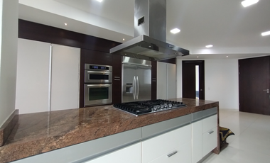 Apartamento amoblado en arriendo en Alto Prado.